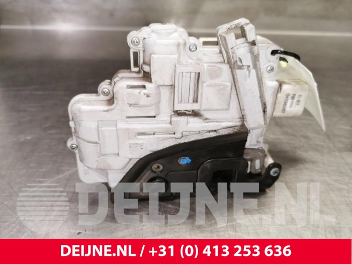 Audi A4 Türschlossmechanik 4-türig links hinten O39016