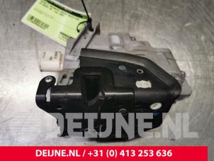 Volkswagen Passat Front door lock mechanism 4-door, right O39238 photo 3