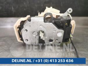 Gebruikte Deurslot Mechaniek 4Deurs rechts-voor Fiat Panda (312) 1.3 D 16V Multijet Prijs € 15,00 Margeregeling aangeboden door van Deijne Onderdelen Uden B.V.