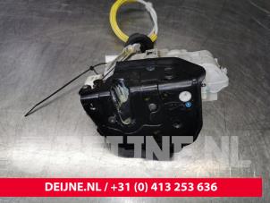 Audi A4 Türschlossmechanik 4-türig rechts hinten O39308 foto 2