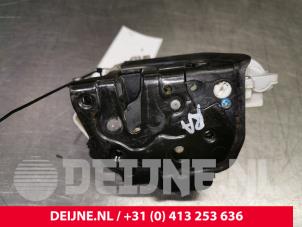 Audi A4 Türschlossmechanik 4-türig rechts hinten O39309 foto 3