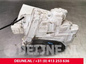 Audi A4 Türschlossmechanik 4-türig rechts hinten O39309 foto 2