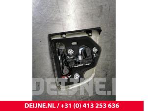Volkswagen Touareg Taillight, right O44615 photo 2