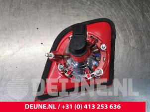 Volkswagen Passat Taillight, right O44700 photo 3