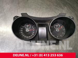 Volkswagen Golf Odometer KM O46329 photo 2