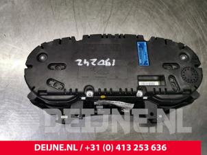 Volkswagen Golf Odometer KM O46329 photo 3