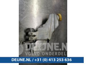 Gebruikte Hoofdremcilinder Opel Combo Prijs € 60,50 Inclusief btw aangeboden door van Deijne Onderdelen Uden B.V.