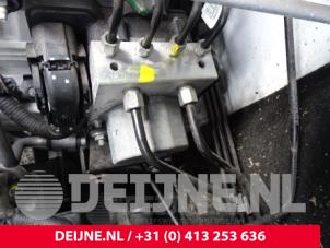 Nissan NV200 ABS Pumpe O56497 foto 2