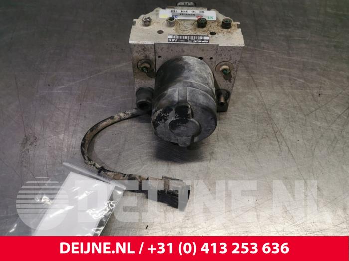 Gebruikte ABS Pomp Renault Mascott Prijs € 205,70 Inclusief btw aangeboden door van Deijne Onderdelen Uden B.V.