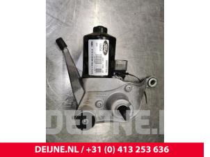 Ford Transit Custom Front wiper motor O59322 photo 3