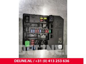 Nissan NV200 Sicherungskasten O60268 foto 3