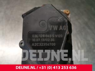 Volkswagen Transporter Gasklephuis O72401 foto 2