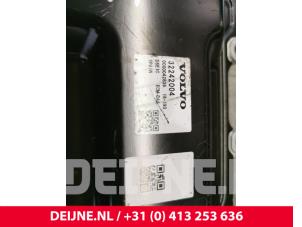 Volvo XC60 Engine management computer O72420 photo 2