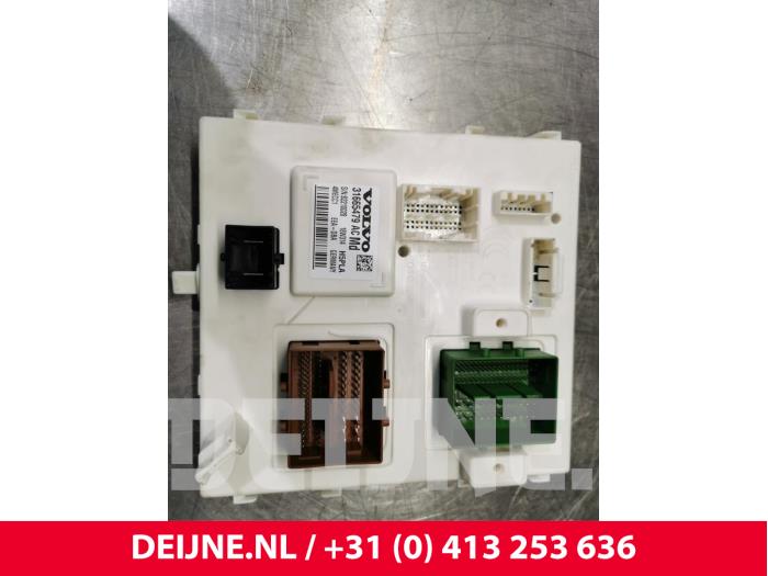 Central electronic module van een Volvo XC60 II (UZ) 2.0 T5 16V AWD 2019
