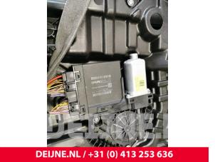 Volvo XC60 Fenstermechanik 4-türig links vorne O72568 foto 3
