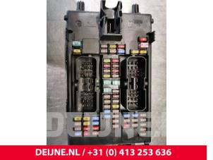 Volvo XC60 Fuse box O72574 photo 2