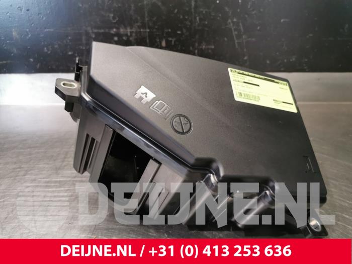 Volvo XC60 Fuse box O72620