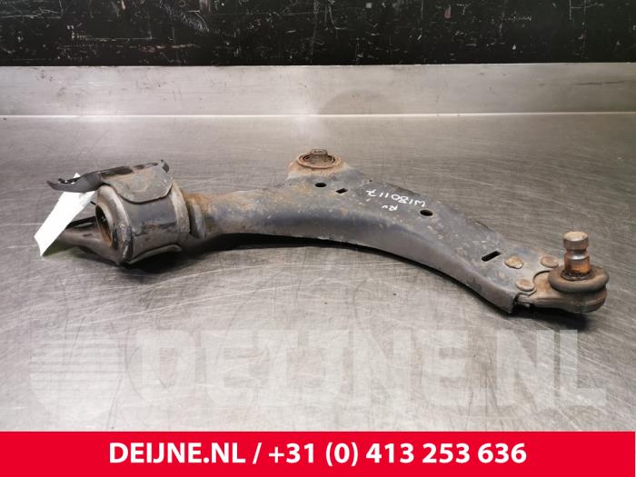 Volvo XC60 Draagarm onder rechts-voor O72680