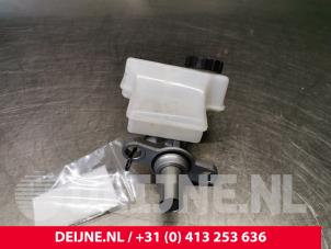 Gebruikte Hoofdremcilinder Volvo XC60 II (UZ) 2.0 T5 16V AWD Prijs € 90,00 Margeregeling aangeboden door van Deijne Onderdelen Uden B.V.