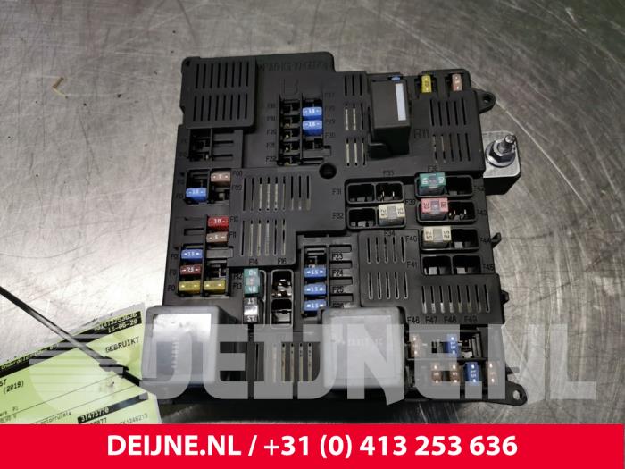 Volvo XC60 Fuse box O72623