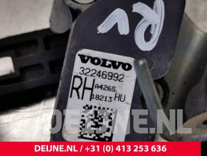 Volvo XC60 Xenon hoogteregelaar O72636 foto 2