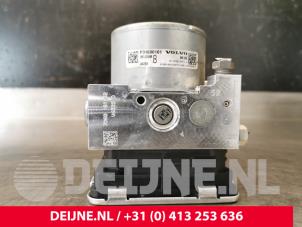 Volvo XC90 ABS Pumpe O72799 foto 3