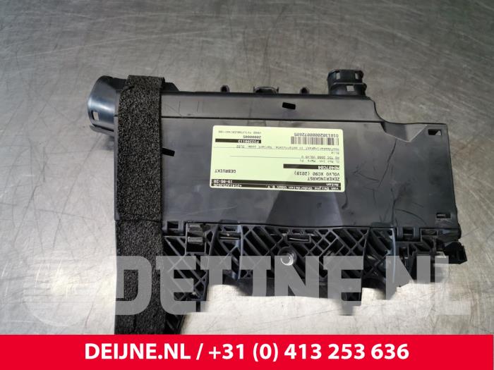 Volvo XC90 Sicherungskasten O72805