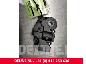 Volvo XC90 Heizventil Motor O72860 foto 2