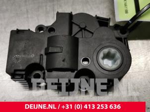 Volvo XC90 Heater valve motor O72862 photo 2