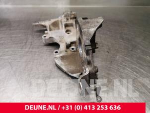 Volkswagen Caddy Aircopomp Steun O72884 foto 3