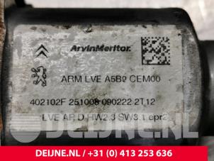 Peugeot Partner Fenstermotor Tür O72914 foto 2