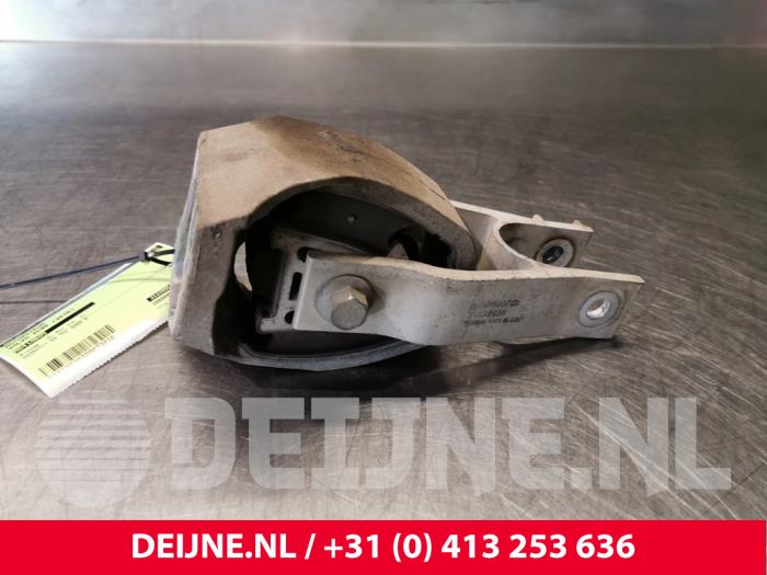 Volvo XC90 Engine mount O73016