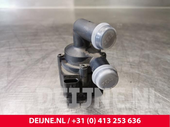 Volvo XC90 Zusätzliche Wasserpumpe O73079