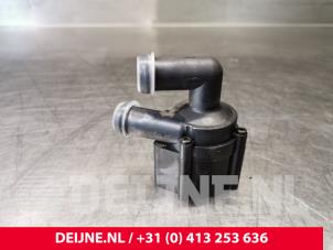 Volvo XC90 Extra waterpomp O73079 foto 3