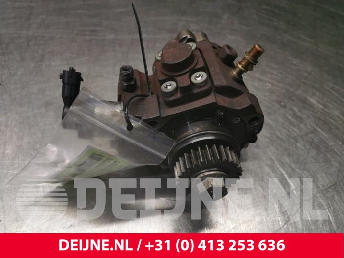 Nissan Primastar Brandstofpomp Mechanisch O73773