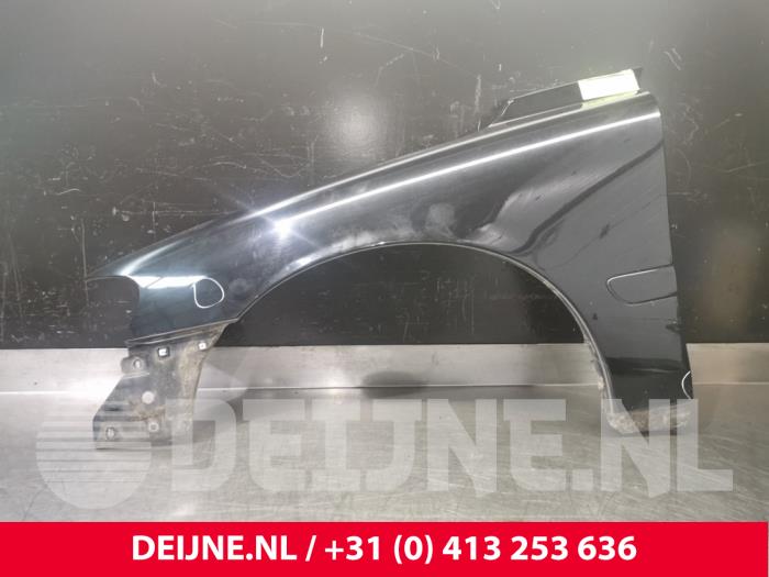 Volvo S60 Kotflügel links vorne O73809
