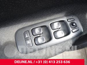 Gebruikte Spiegel Schakelaar Volvo S60 I (RS/HV) 2.4 D5 20V Prijs € 25,00 Margeregeling aangeboden door van Deijne Onderdelen Uden B.V.