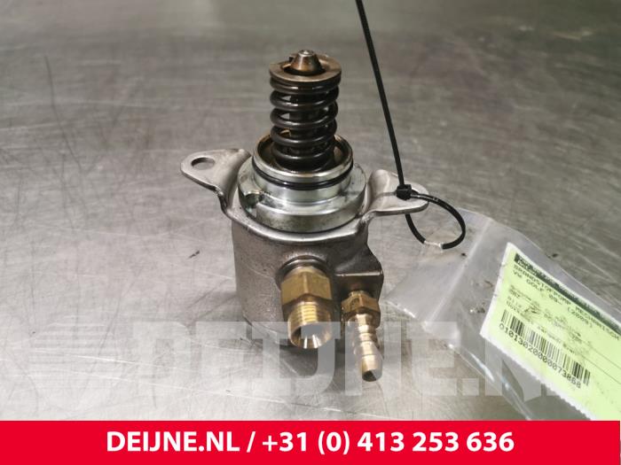 Volkswagen Golf Brandstofpomp Mechanisch O73868