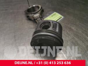 Ford Transit Piston O73882 photo 2