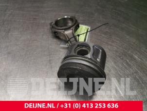Ford Transit Piston O73882 photo 4