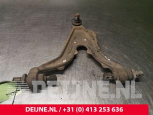 Volvo V70/S70 Draagarm onder links-voor O73967 foto 2