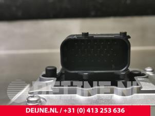 Volvo V60 DC/DC converter O74125 foto 3
