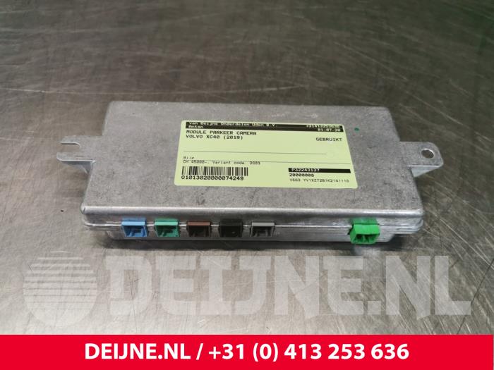 Gebruikte Module parkeer camera Volvo XC40 (XZ) 2.0 D3 16V Prijs € 175,00 Margeregeling aangeboden door van Deijne Onderdelen Uden B.V.