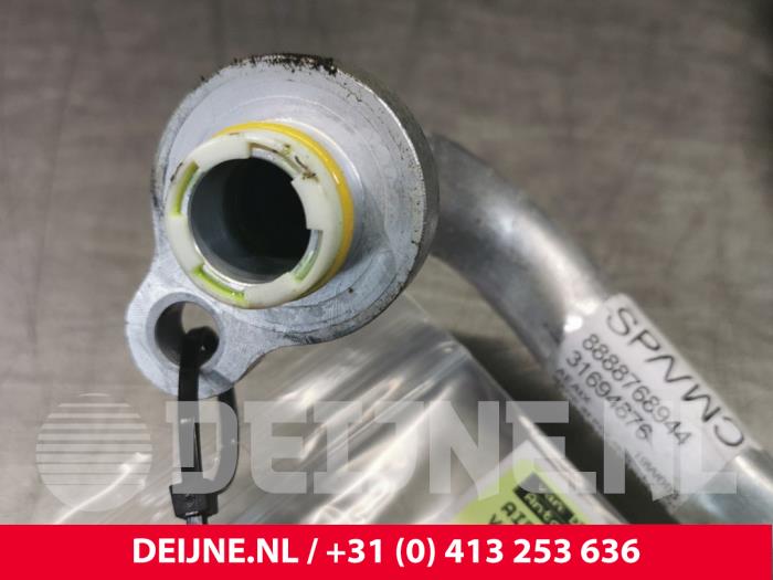 Volvo XC40 Klima Leitung O74252