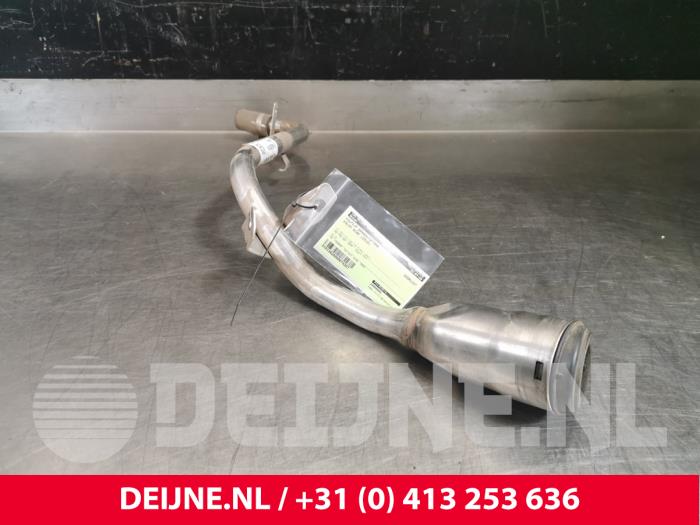 Volvo XC40 Fuel tank filler pipe O74257