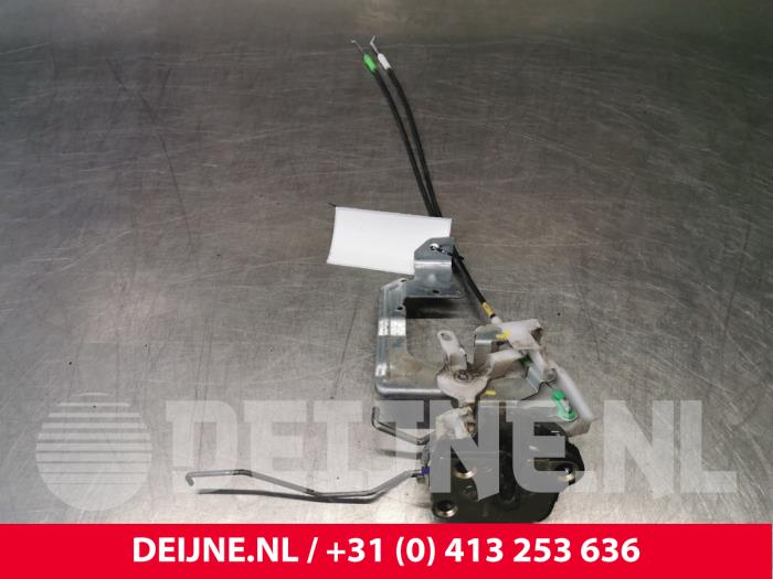 Mitsubishi Canter Deurslot Mechaniek 2Deurs rechts O74377