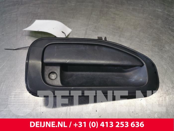 Mitsubishi Canter Portiergreep 2Deurs rechts O74388