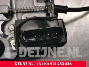 Volvo XC40 Rear door mechanism 4-door, right O74423 photo 3