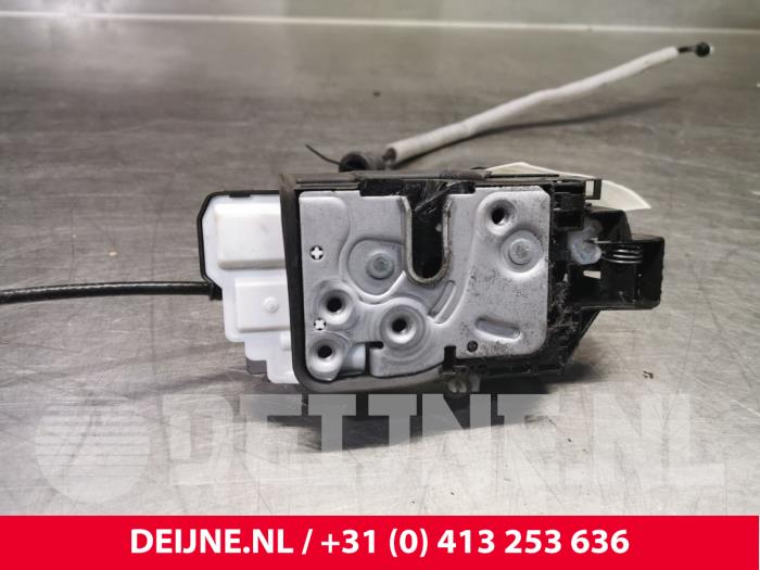 Volvo XC40 Türschlossmechanik 4-türig links vorne O74425