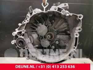 Gebruikte Versnellingsbak Volvo V40 (MV) 2.0 D4 16V Prijs € 400,00 Margeregeling aangeboden door van Deijne Onderdelen Uden B.V.